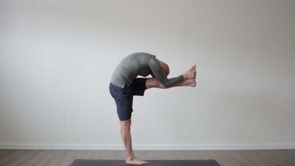 Which Hot Yoga Poses Improve Posture and Balance