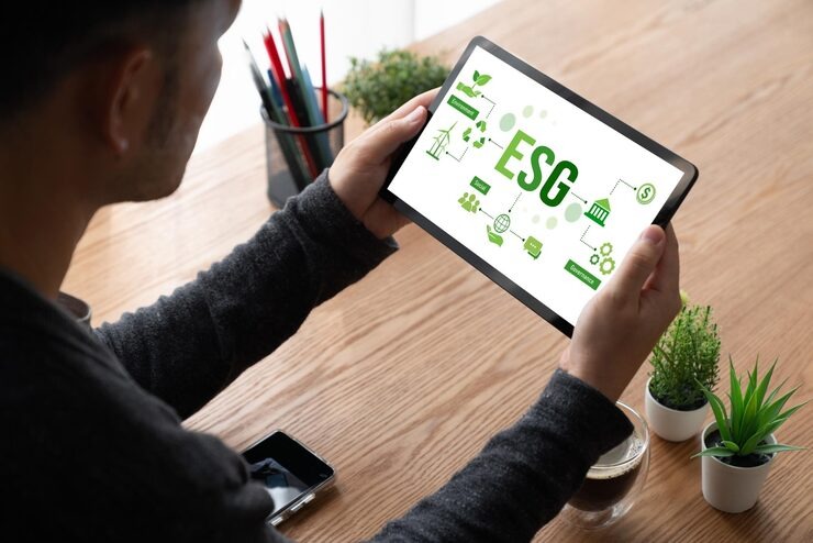 The Ultimate Guide to ESG Reporting Tools: Streamline Sustainability Reporting for Your Business